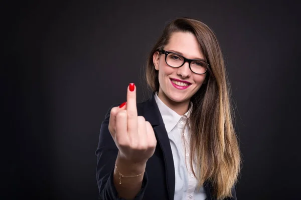 Unhöflich lustiger Manager hebt Mittelfinger — Stockfoto