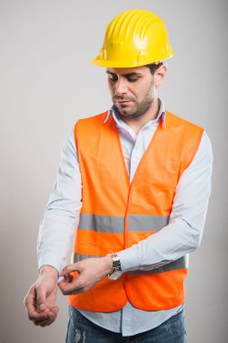 Genç mimar gömlek cebinde düzenlenmesi portresi