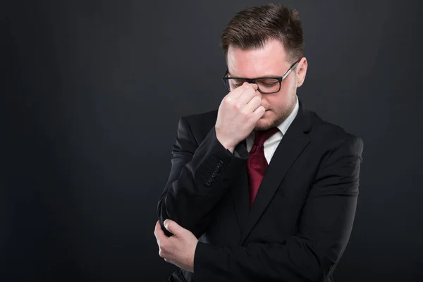 Business man wearing black suit concentratin — Stock Photo, Image