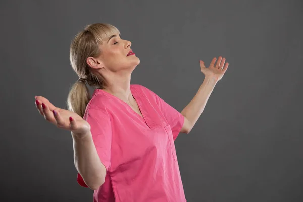 Side Vew Young Attractive Female Nurse Making Winner Gesture Gray — Stock Photo, Image