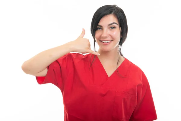 Retrato Atractiva Enfermera Haciendo Gesto Llamada Sobre Fondo Blanco —  Fotos de Stock