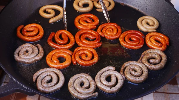 Spiralne Kiełbaski Mięsne Grillowane Gorącym Grillu — Zdjęcie stockowe