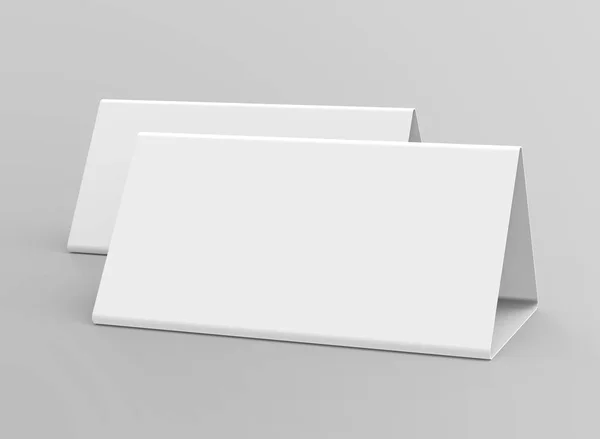 空白のテーブル テント レンダリング テーブル カード セット デザイン用途のモックアップ ビジネス会議やレストランのメニューの紙が三角カード — ストック写真