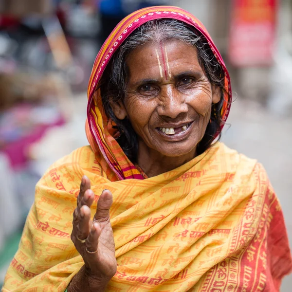 Portrait old women in traditional dress in street Kathmandu, Nepal — Stock Photo, Image