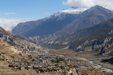 Geleneksel taş köy Manang kurmak. Dağlar içinde belgili tanımlık geçmiş. Annapurna alan, Himalaya, Nepal