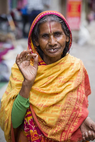 Portrait old women in traditional dress in street Kathmandu, Nepal — Stock Photo, Image