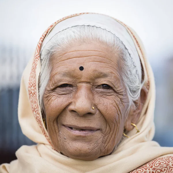 Portrait old women in traditional dress in street Kathmandu, Nepal — Stock Photo, Image