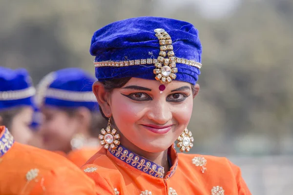 Portret dziewczyny Indian w New Delhi, Indie — Zdjęcie stockowe