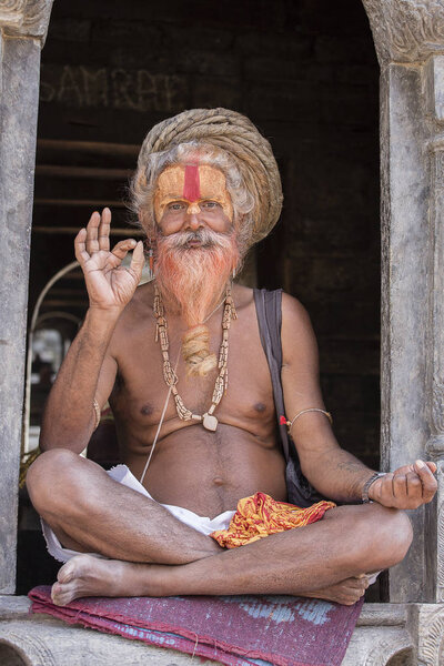 Портрет Шейвы Садху, святого человека в храме Пашупатинатхи, Катманду. Непал
