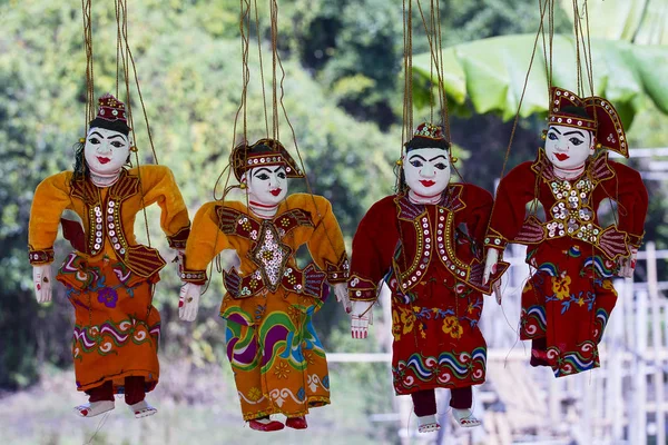 Marionnette à cordes Myanmar tradition poupées — Photo