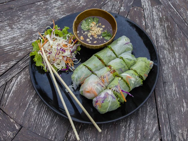 Taze bahar rulo, Vietnamca gıda.