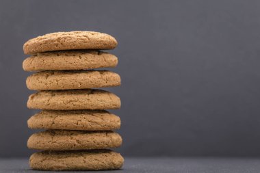 Yulaf kurabiye siyah barut, arka plan üzerinde kapat