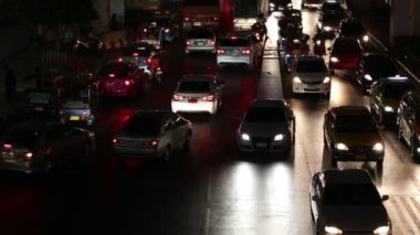  Gece trafik Siam alanı, Bangkok yakınında. Tayland