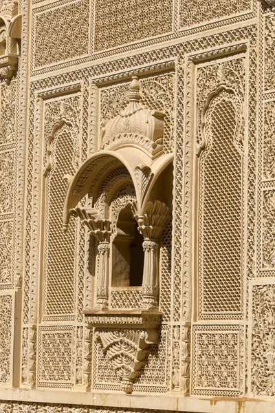 Jaisalmer 포트, 인도 궁전 벽에 인도 장식. — 스톡 사진