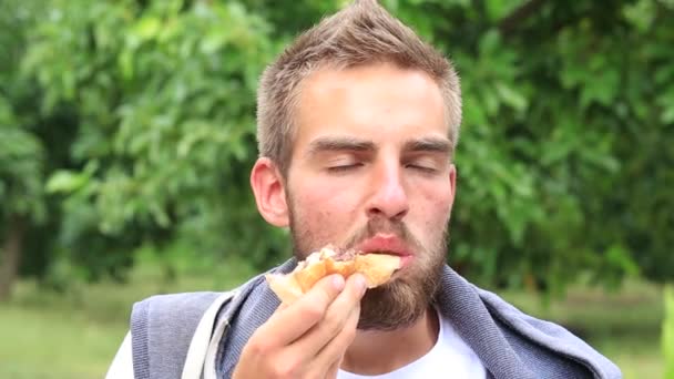 Portrait Young Man Beard Eating Sandwich Nature Summer Day Close — Stock Video