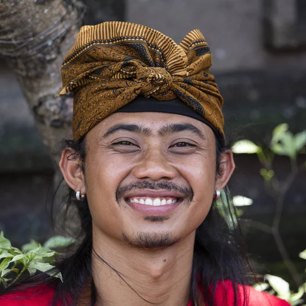 Bali dili adam sokak bir törenle ön seçim mitingi sırasında Gianyar, Adası Bali, Endonezya Endonezya Demokrat Parti mücadelesine katılır — Stok fotoğraf
