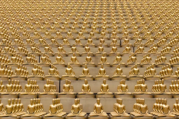 Wat phra dhammakaya içinde milyon altın buddha heykelcik. Bangkok, Tayland Budist tapınağı — Stok fotoğraf