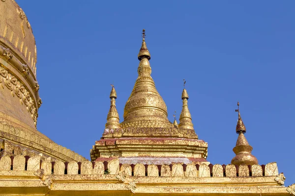 Detail of the golden Shwedagon Pagoda in Yangon, Myanmar, Burma — Stock Photo, Image