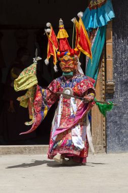 Budist lamas mistik maskeli Lamayuru Gompa, Ladakh, Kuzey Hindistan, Yuru Kabgyat Budist festivalin zamanında Tsam gizem dans dans giymiş