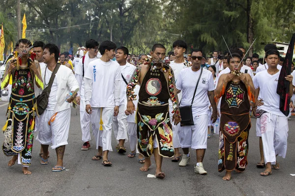 Thai people in Vegetarian Festival at Phuket Town. Thailand. Festival is a famous annual also known as Nine Emperor Gods — Stock Photo, Image