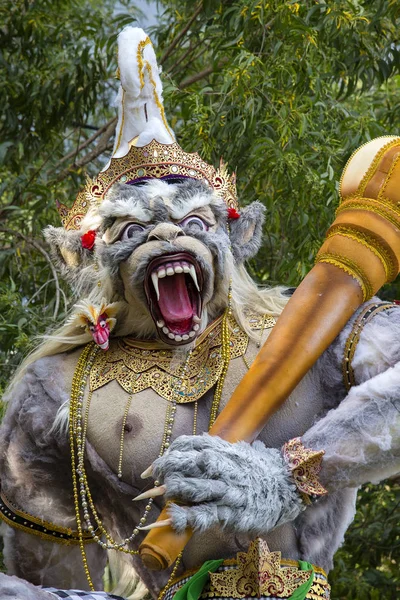 Ogoh-ogoh staty byggd för Ngrupuk paraden, som äger rum på ens Nyepi dag på ön Bali, Indonesien — Stockfoto