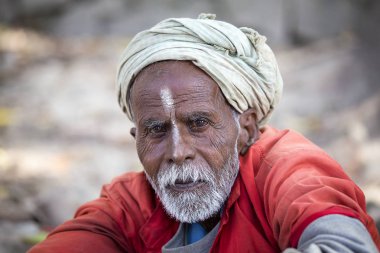 Shaiva sadhu, Pashupatinath Tapınağı kutsal adam portresi. Yakın çekim