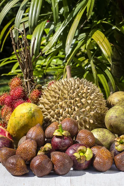 Tropikal meyve Adası Bali, Endonezya ürün yelpazesine — Stok fotoğraf