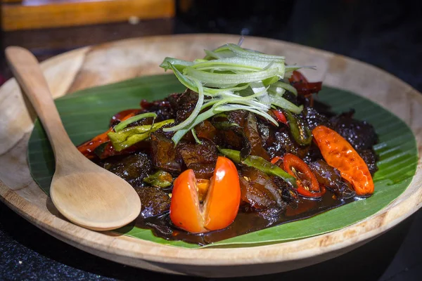 印度尼西亚菜从雅加达 - 奥森基基尔梅尔肯凯卡普，菜从炒牛皮 — 图库照片