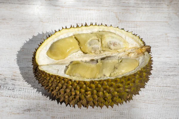 Król owoców, durian, zbliżenie. Wyspa Bali, Indonezja — Zdjęcie stockowe
