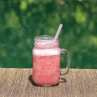 Greyfurt shake veya güler yüzlü, kapatın. Ada Bali, Endonezya'da Servis Kahvaltı