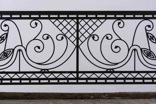 Black Metal Fence Close Beautiful Decorative Cast Iron Wrought Fence — Stock Photo, Image