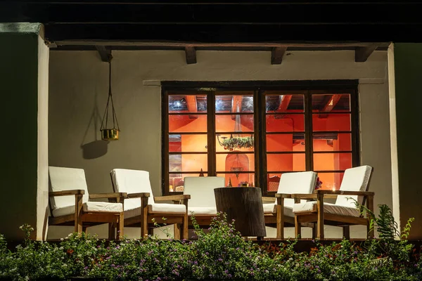 Gemütliche Stühle Auf Der Leeren Terrasse Abend Tansania Ostafrika — Stockfoto