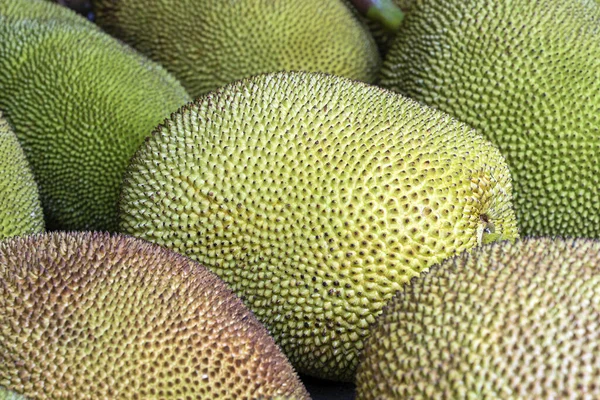 Surowy Jackfruit Sprzedaż Lokalnym Rynku Ulicznym Kota Kinabalu Wyspa Borneo — Zdjęcie stockowe