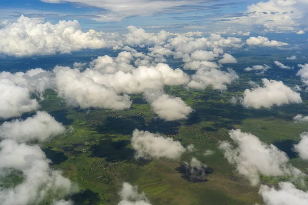 Volare Sopra Terra Sopra Nuvole Nel Territorio Della Tanzania Africa — Foto Stock