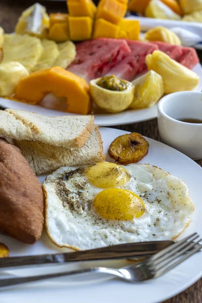 Tropical Breakfast Fruit Scrambled Eggs Hotel Restaurant Island Zanzibar Tanzania — Stock Photo, Image