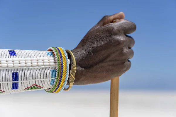 Masai Stammeshand Mit Einem Farbenfrohen Armband Aus Nächster Nähe Insel — Stockfoto