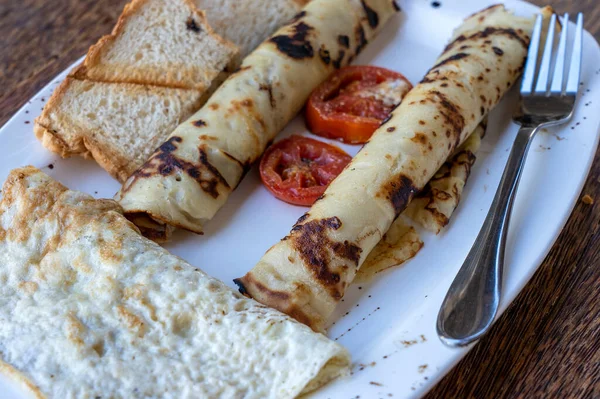 Tropisches Frühstück Mit Rührei Und Bananenpfannkuchen Hotelrestaurant Insel Sansibar Tansania — Stockfoto