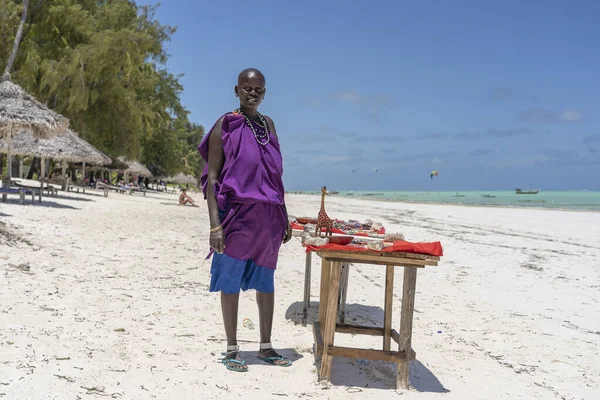 Zanzibar Tanzania November 2019 African Masai Woman Selling Souvenirs Tourists — Stock Photo, Image