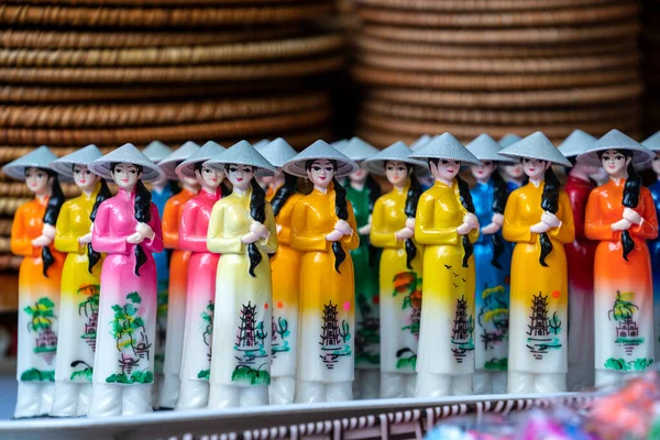 Єтнамські Ляльки Продаж Туристичному Сувенірному Магазині Єтнам Закриваються — стокове фото