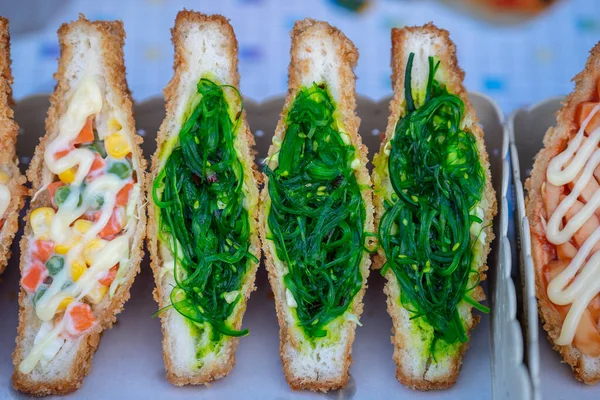 Sandwich Ensalada Algas Marinas Para Vender Mercado Callejero Alimentos Isla — Foto de Stock