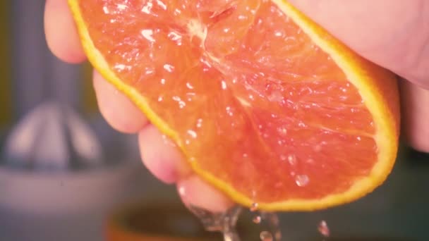 Super slow motion push grapefruitová šťáva — Stock video
