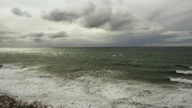 Gri fırtına denizden yüksekliği