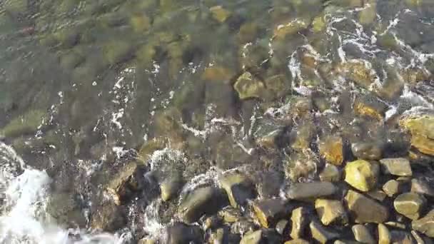 Pohled shora příboje moře — Stock video
