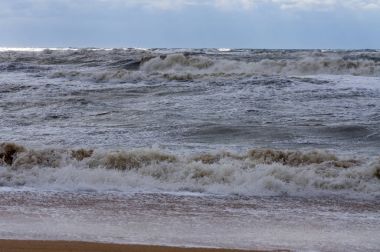 Gölge dalgalar deniz