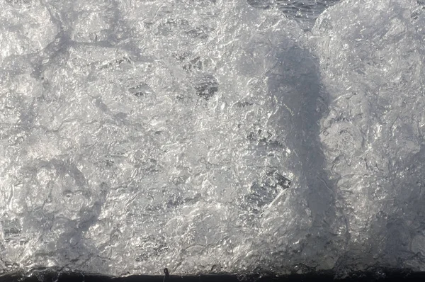 Una pared de gotas de agua en el mar —  Fotos de Stock