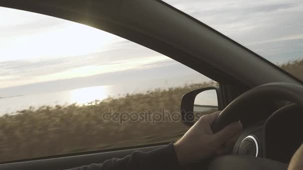 Viagem em motorista de carro guia — Vídeo de Stock