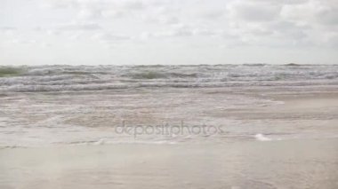 Deniz ve su ebb fırtınada