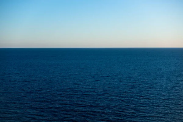 Spokojny, relaksujący krajobraz morski — Zdjęcie stockowe