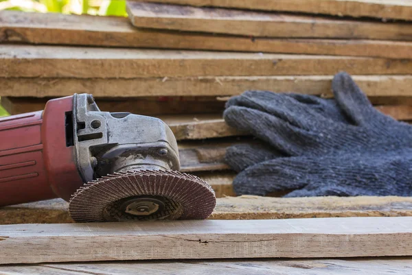 Elektrikli zımpara aracı ahşap tablo — Stok fotoğraf