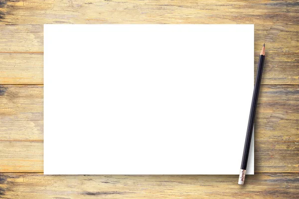 Vit blank papper eller anteckningar med blyerts på brunt trä bord bac — Stockfoto